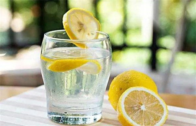 柠檬水的功效与作用及禁忌