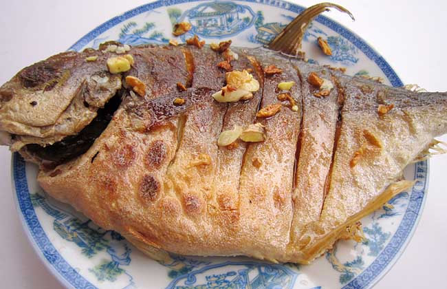 香煎鲳鱼的家常做法