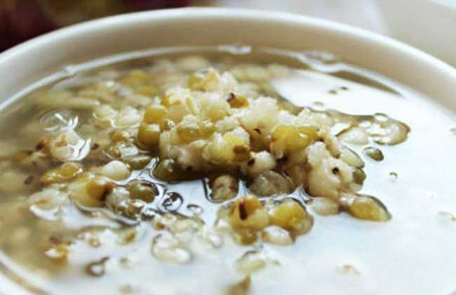 薏米绿豆粥的做法