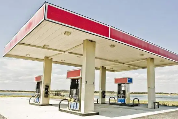 开一个小型加油站需要多少钱