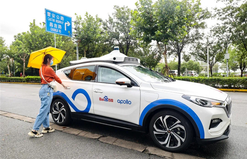 百度Apollo在上海开放自动驾驶载人服务
